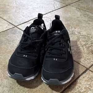 Under Armour Men's Black and Gray Athletic Shoes